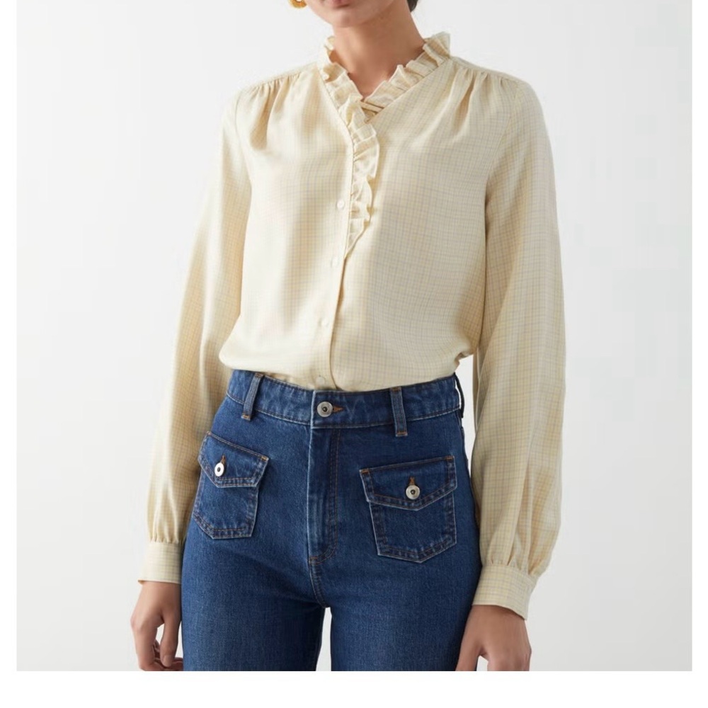 & Other Stories Button Up Ruffle
Blouse size 4